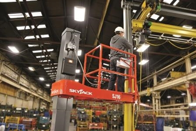 Skyjack Sj16 6.58m Mast Lift Swl 227kg Capacity